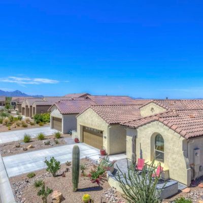 481 N Rolling Thunder Dr, Green Valley, AZ 85614