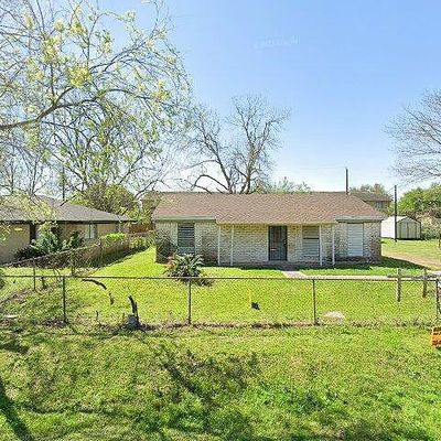 6700 A Carver Ave, Hitchcock, TX 77563