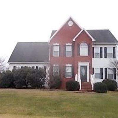 6020 Foxcroft Dr, Rockingham, VA 22801