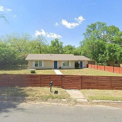 604 W 11 Th St, Elgin, TX 78621