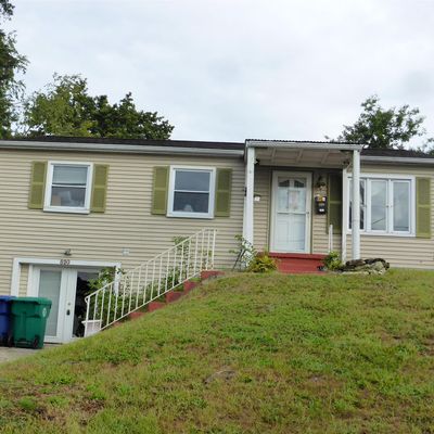 810 Scenery Pl, Harrisburg, PA 17109