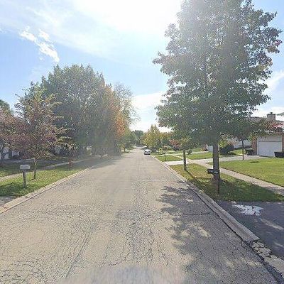 Adbeth Ave, Naperville, IL 60540