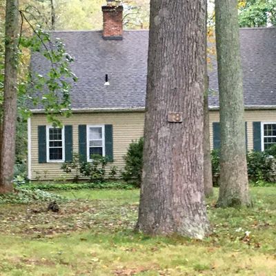 18 Foxwood Rd S, Guilford, CT 06437
