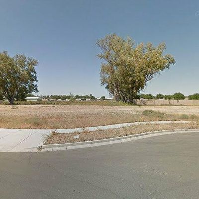 85 Medeival St, Merced, CA 95341