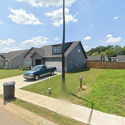 1093 Michaela Cir, Clarksville, TN 37043