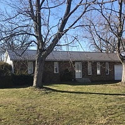 1027 Paul Dr, Saint Anne, IL 60964