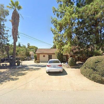 13573 Gladstone Ave, Sylmar, CA 91342