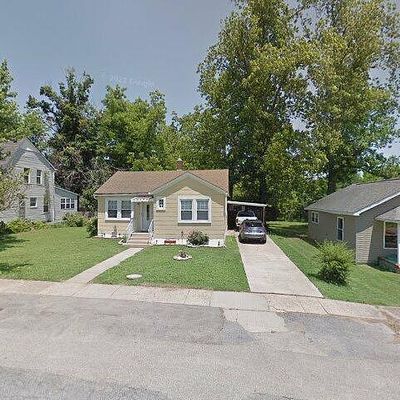 216 W Fannetta St, Dexter, MO 63841