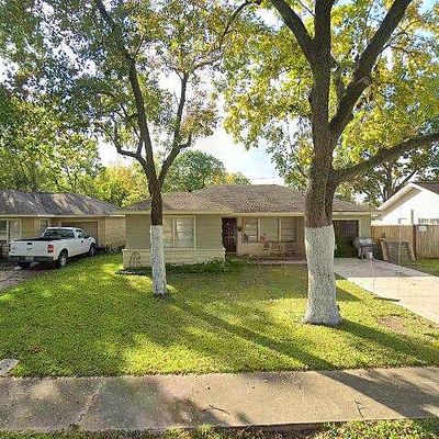 2306 Commander St, Pasadena, TX 77502