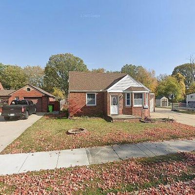 27318 Bohn St, Roseville, MI 48066