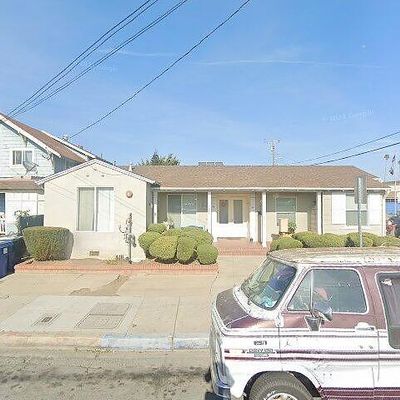 28 Carr St #A, Watsonville, CA 95076