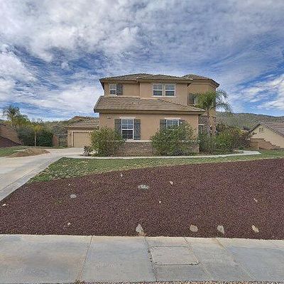 3040 Crystal Ridge Ln, Colton, CA 92324