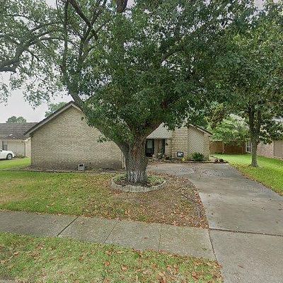 2425 Colleen Dr, Pearland, TX 77581