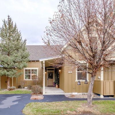 320 Split Rail Ln, Redmond, OR 97756