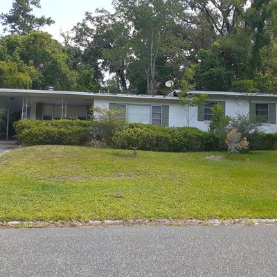 4425 Roth Dr, Jacksonville, FL 32209