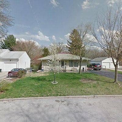 56 Southwood Dr, Decatur, IL 62521