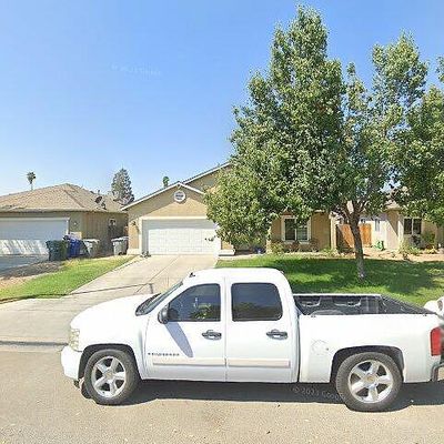 58 Wallace Ave, Madera, CA 93638