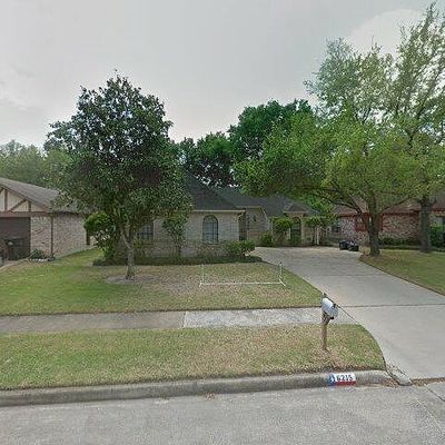 6215 Woodland Forest Dr, Houston, TX 77088