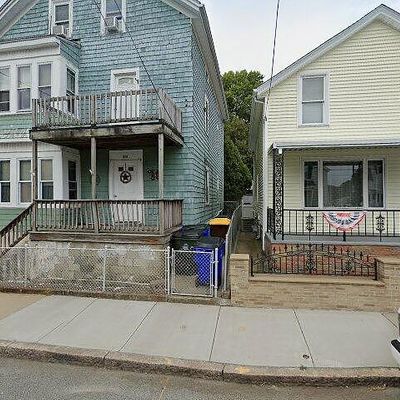 532 Palmer St, Fall River, MA 02721