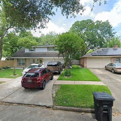 707 Beachcomber Ln, Houston, TX 77062