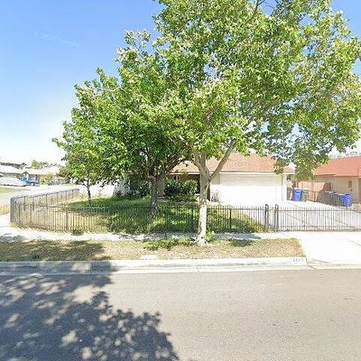 7433 Almeria Ave, Fontana, CA 92336