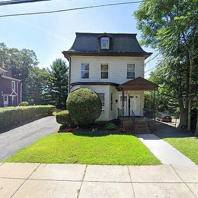 79 Maple St, Hyde Park, MA 02136