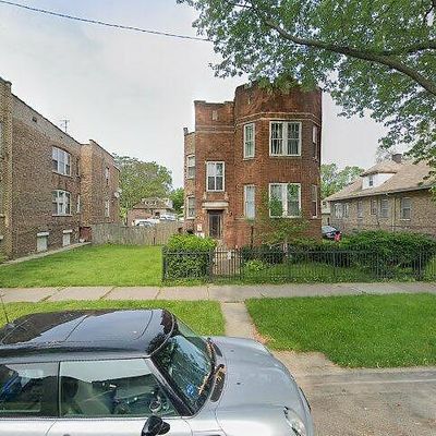 8211 S Clyde Ave, Chicago, IL 60617