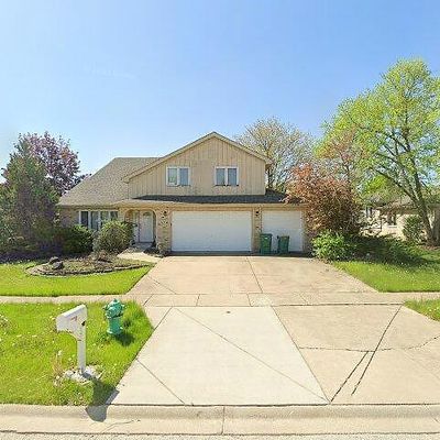 1016 Coach Ln, Lemont, IL 60439