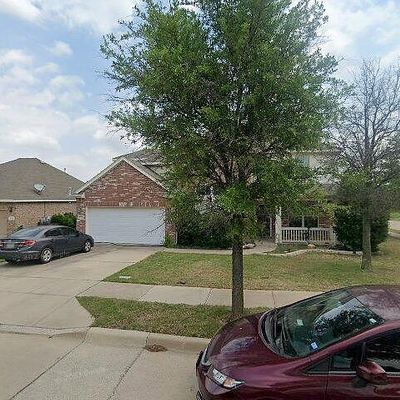 1029 Nighthawk Rd, Fort Worth, TX 76108