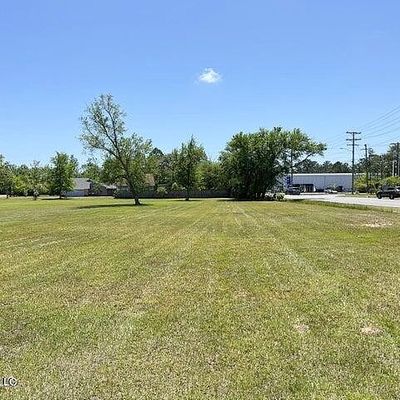 1 Davis Bayou Rd, Ocean Springs, MS 39564