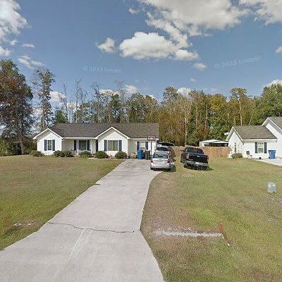 101 Stillwood Dr, Springfield, GA 31329