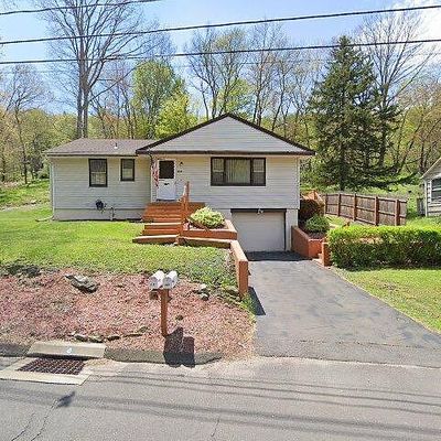 122 Beacon Valley Rd, Beacon Falls, CT 06403