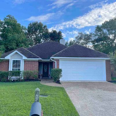 122 Chestnut Dr, Brandon, MS 39047