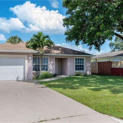 12236 1 St St, Fort Myers, FL 33905