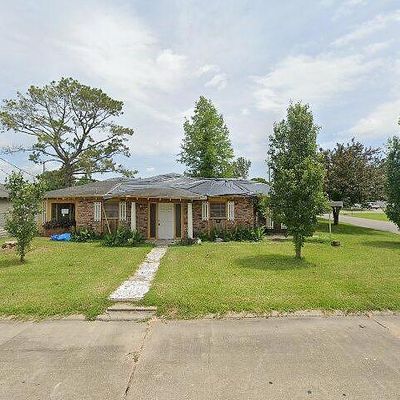 1227 Angie St, New Iberia, LA 70560