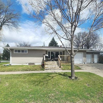 1304 13 Th Ave N, Moorhead, MN 56560