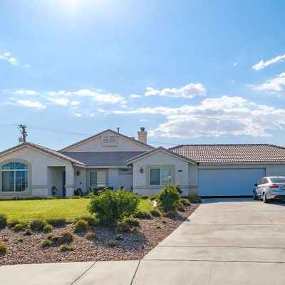 13394 Chenin Blanc Ct, Apple Valley, CA 92308