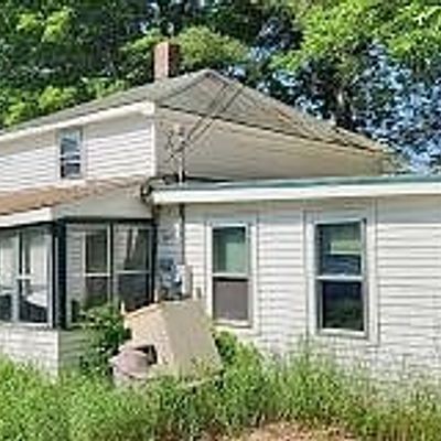 12 Goulet St, Groveton, NH 03582