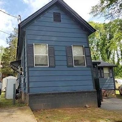 16 Davis St, Newnan, GA 30263