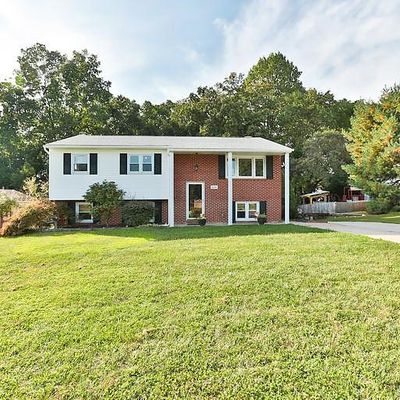 1606 Heather Hts, Sykesville, MD 21784