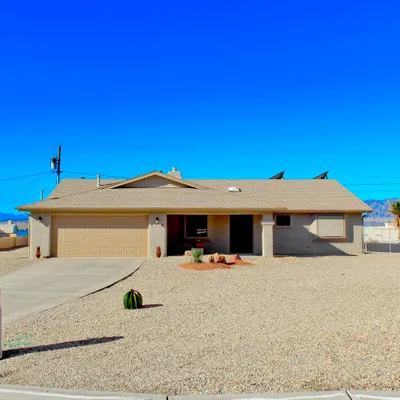 1367 Jolly Roger Ln, Lake Havasu City, AZ 86404