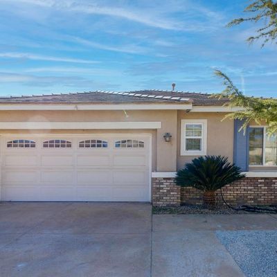 13817 Coolidge Way, Oak Hills, CA 92344