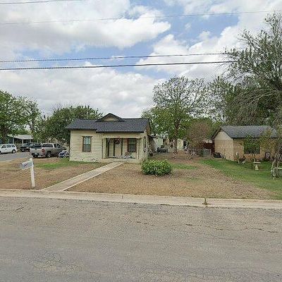 1410 17 Th St, Hondo, TX 78861