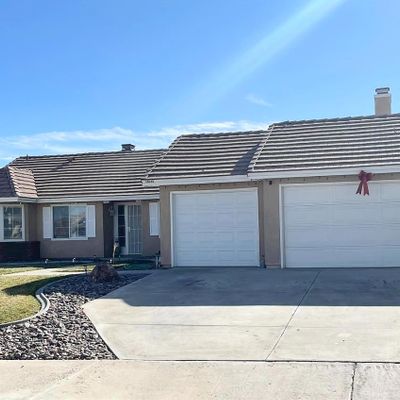 14643 Ponderosa Ranch Rd, Victorville, CA 92392