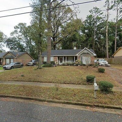 1872 Summer Place Dr E, Mobile, AL 36618