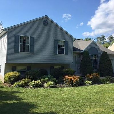 19 Trout Ln, Stewartstown, PA 17363