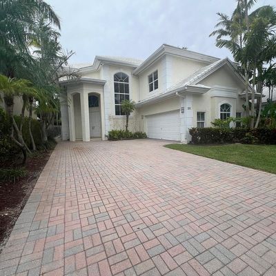 20 Grand Bay Estates Cir, Key Biscayne, FL 33149