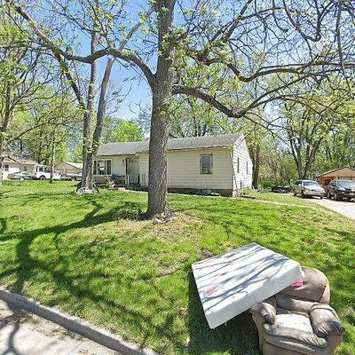 2011 E 41 St St, Des Moines, IA 50317