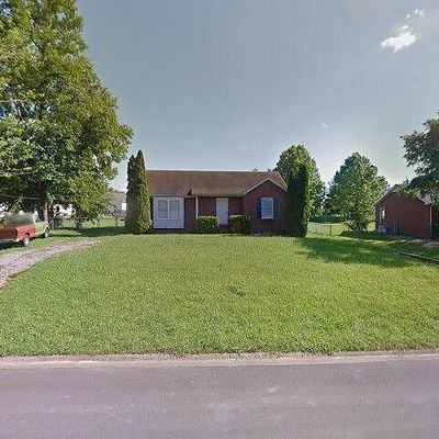 202 Bob White Dr, Clarksville, TN 37042