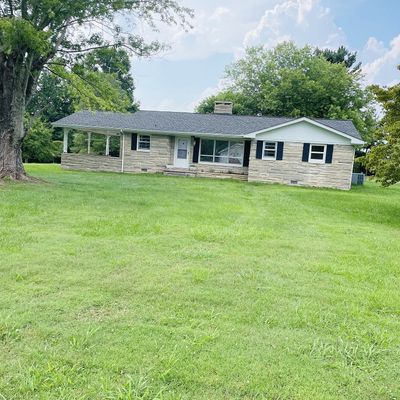 204 Pine Dr, Lafayette, TN 37083